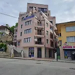 амира 3 Apartamento *