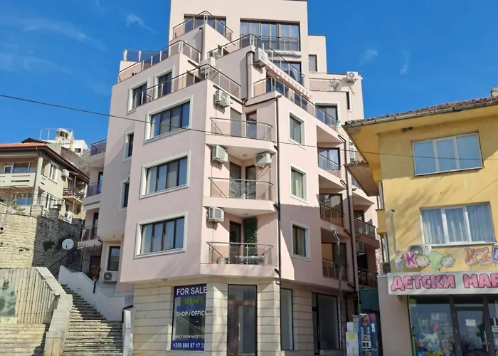 Apartment амира 3 *